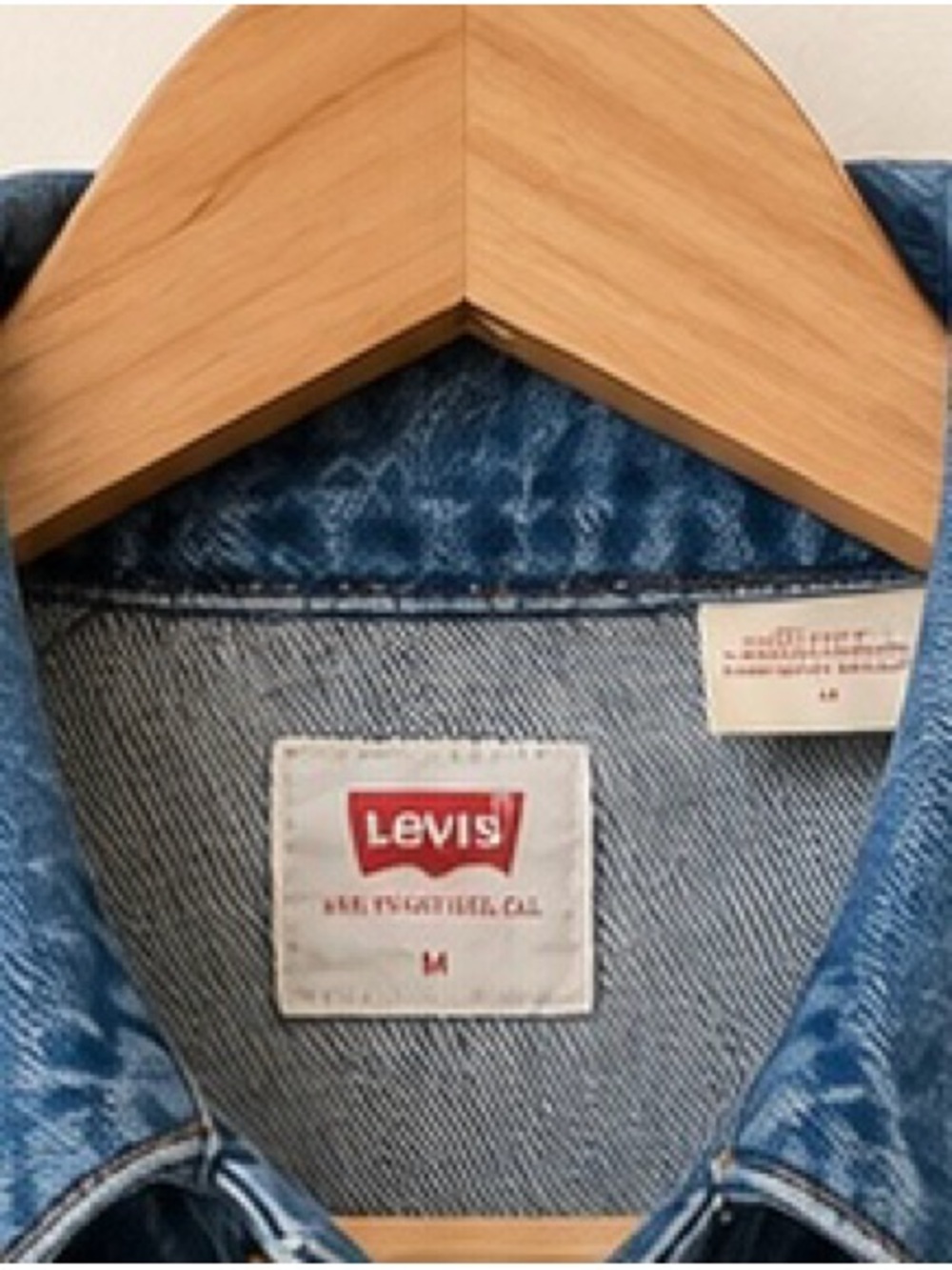 NWT Levi’s Tyla Denim Button-Up Shirt Jacket Voluminous Sleeves Medium Wash - Picture 2 of 7